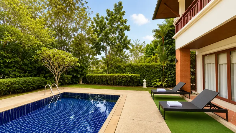 Villa & garden — 5