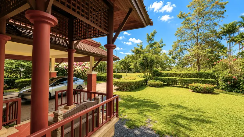 Villa & garden — 7